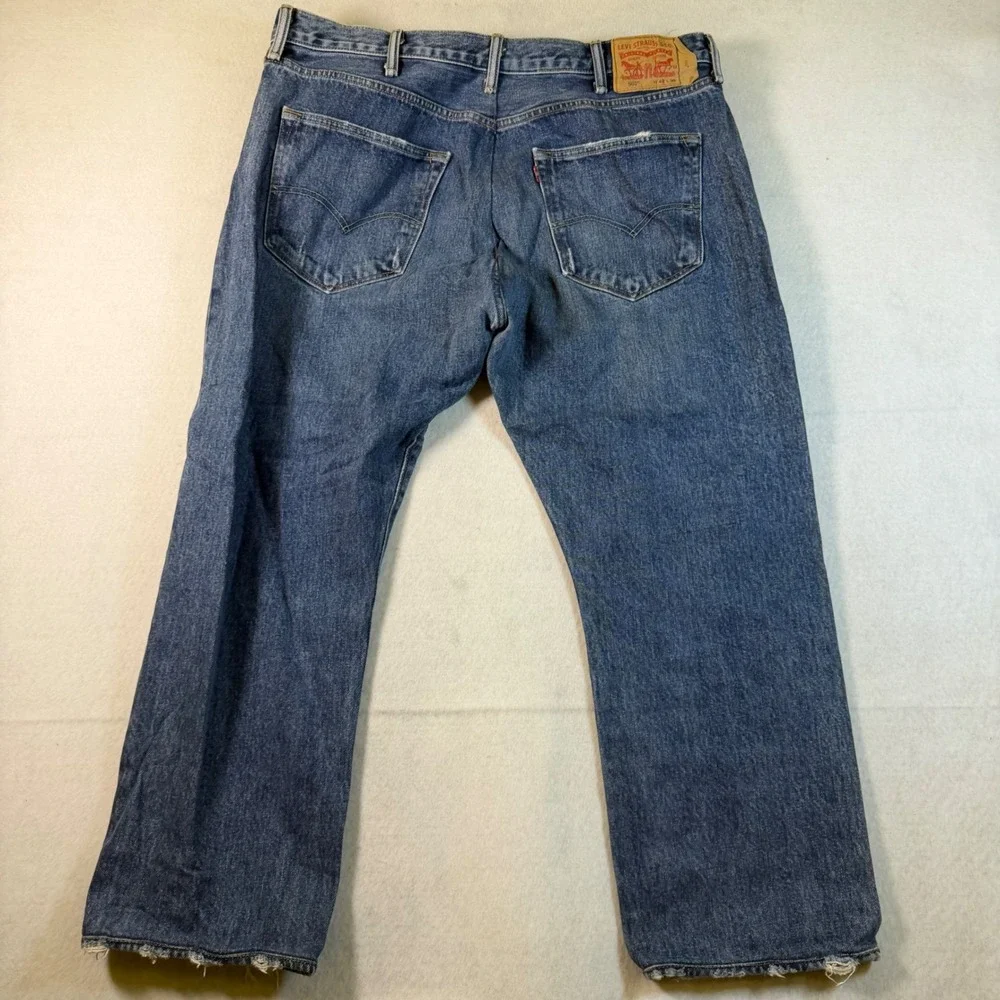 Levis 501 Original Fit Mens Blue Denim Jeans 42x30 Straight Leg Button Fly 6975